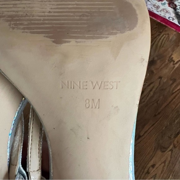 Nine with silver metallic sandal size 8   #006 - Picture 7 of 7